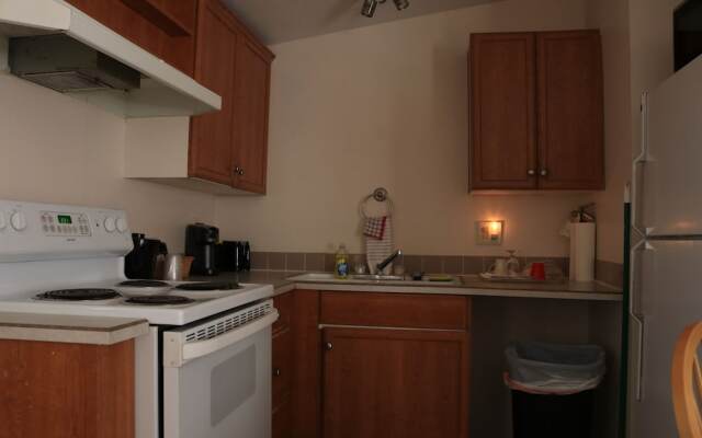 Grand Canyon Caverns Inn