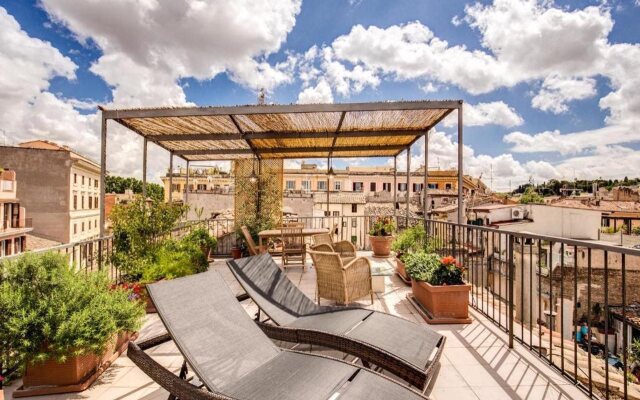 Trastevere Attic with private terrace
