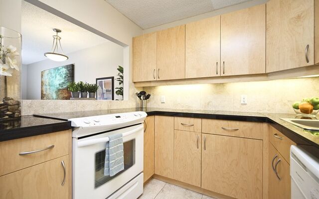 Executive Suites by Roseman - Meredith