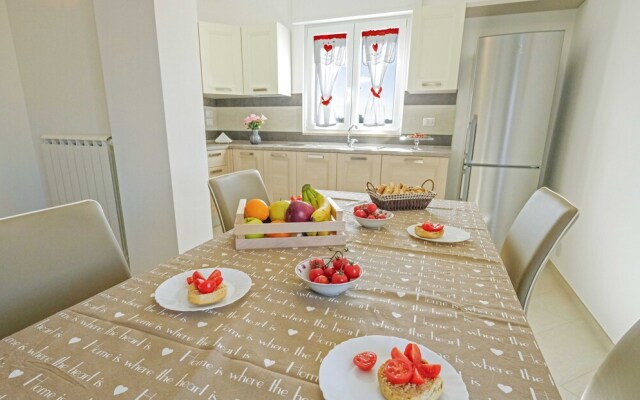 Korinne New Apartment