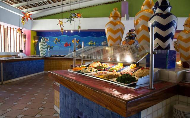 Decameron Los Cocos Guayabitos, Ramada All-Inclusive Resort