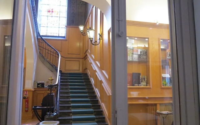 Logis Hotel Moderne Et Pigeon