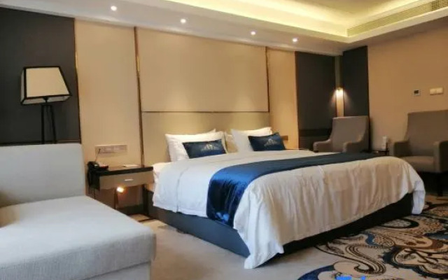 Jishou Century and Home Hotel