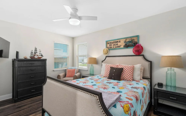 Hideaway at Redhead Road