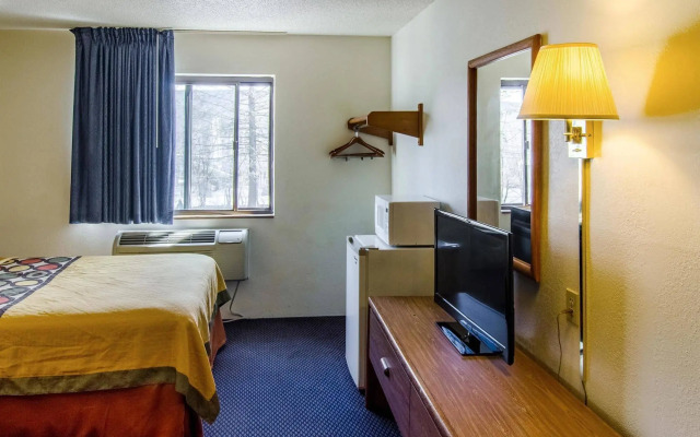 Motel 6 Montoursville, PA - Williamsport