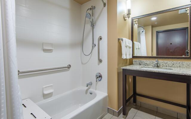 Holiday Inn Salina by IHG