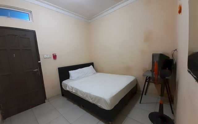 SPOT ON 93776 Intan HomestayNearAnugrah Sinar Lautan