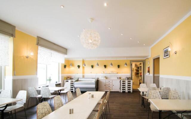 Apartments Kolo 77