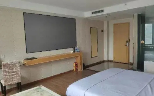 Guangzhou Jinsha Hotel (Nansha Dachong Subway Station)