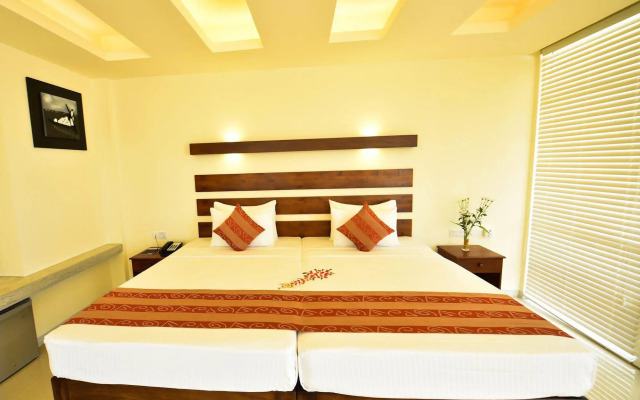 Beacon Beach Hotel