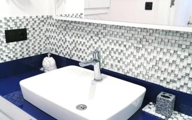 Sea View Apartment Orbi City