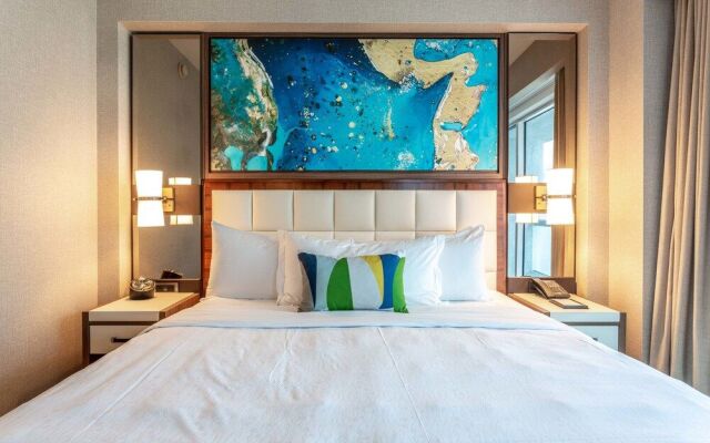 Oceanview Condo in Central Beach