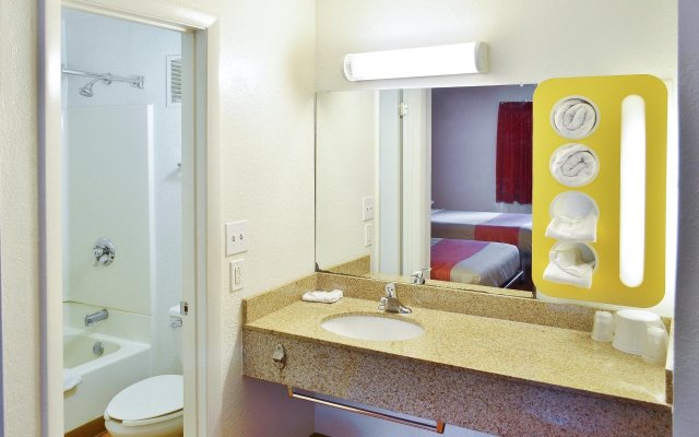 Motel 6
