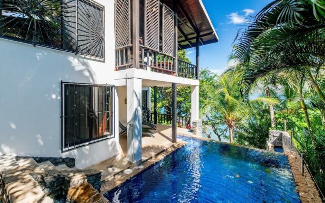 5-BD Beachfront, Ocean-View Hillside Home