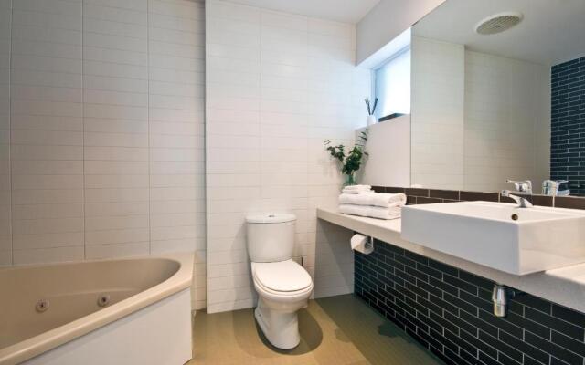 Lorne Bay View Motel