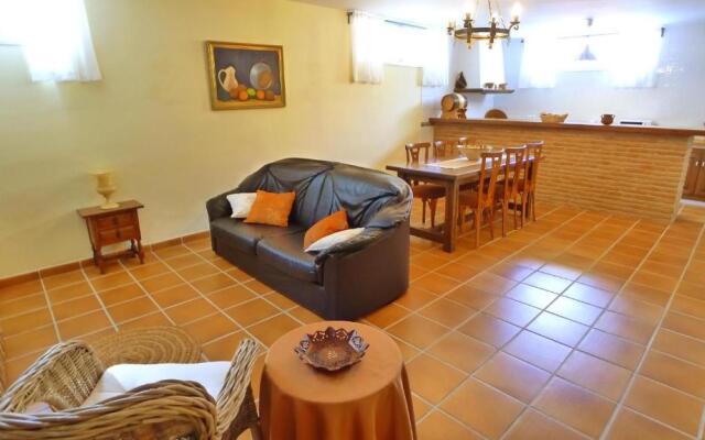 R1044 - Villa Karina