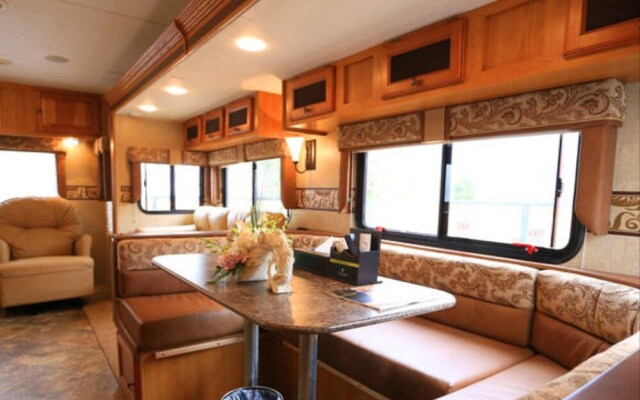 XFY Caravan