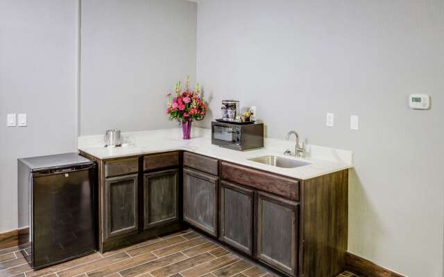 DoubleTree by Hilton Huntington