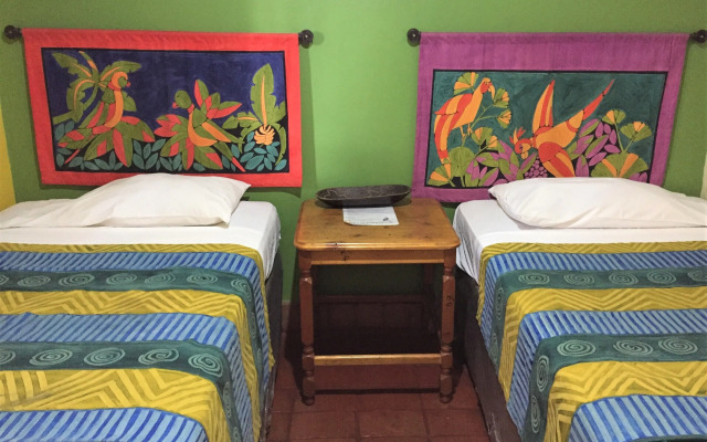 It's a Small World Backpackers Lodge - Hostel