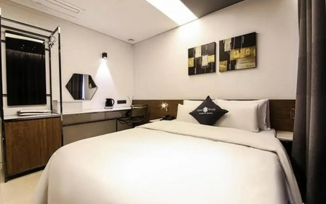 Hotel K World