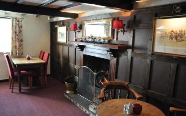 Bottle & Glass Inn