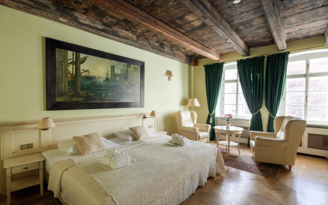 Tyn Yard Residence