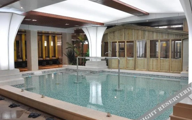 Oriental Hawaii Holiday Hotel