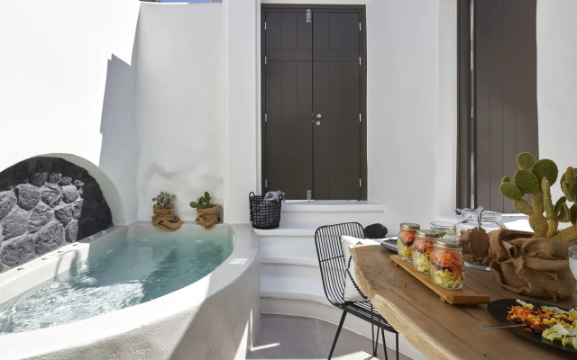Floria Suites