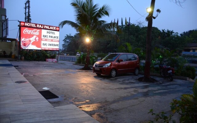 Hotel Raj Palace