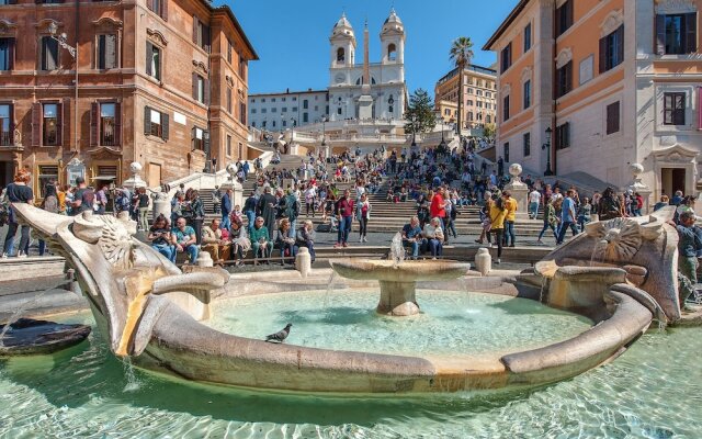 Spanish Steps Apartment