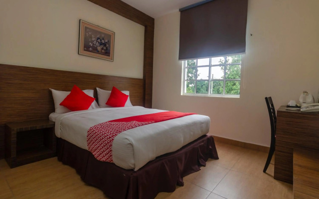 Super OYO 596 The Vintage Hotel