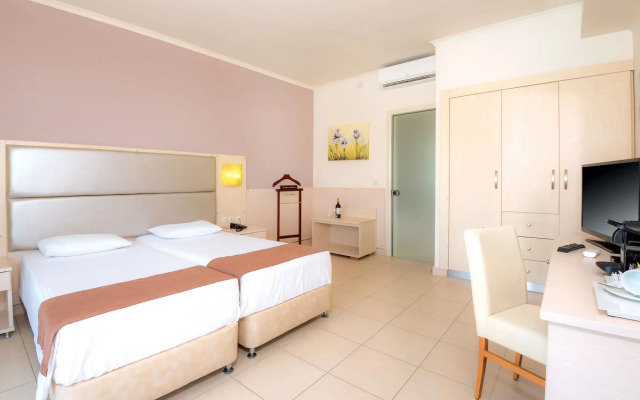 Kouros Palace Hotel