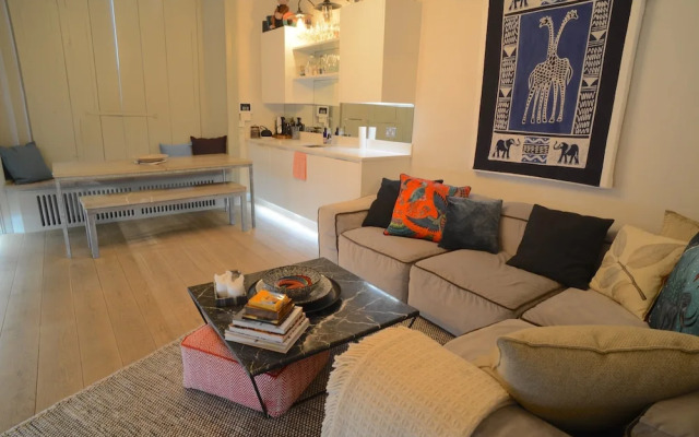 1 Bedroom Flat Near Royal Oak Station