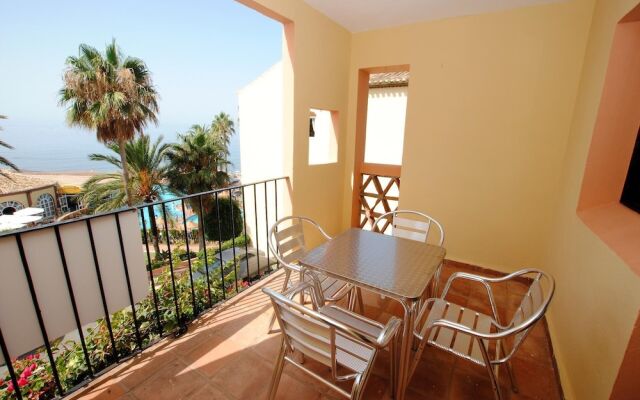 Doña Lola Claudia Beachfront Apartment CS197