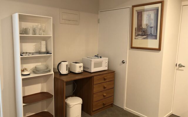 Dunrovin Motel