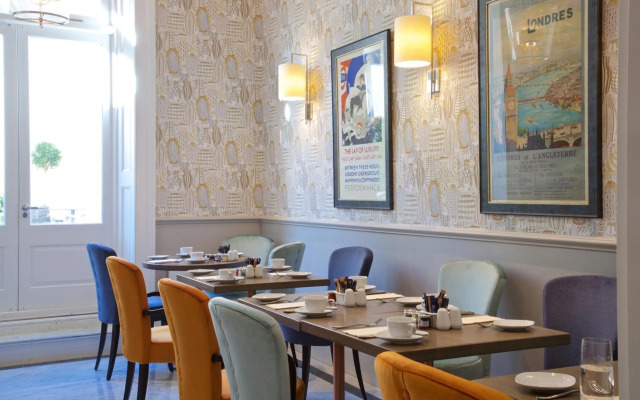54 Queens Gate Hotel