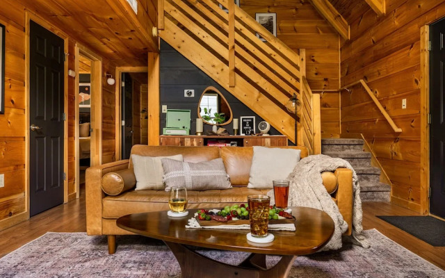 The Copper Bird Cabin