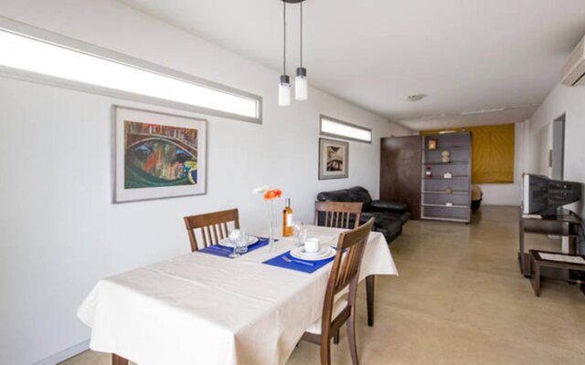 Atenea Apartments & Suites