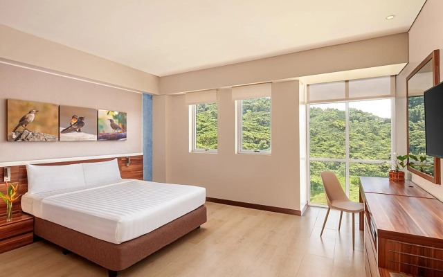 Pico Sands Hotel