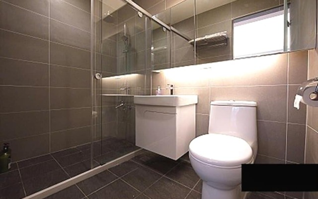 Paris Apartment Ii