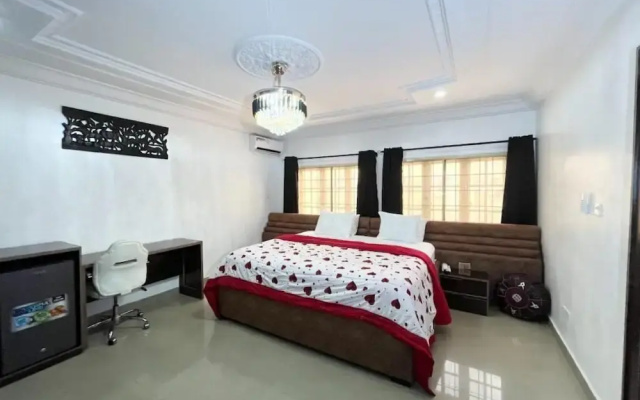 Deluxe Indulgence Hotel and Suites