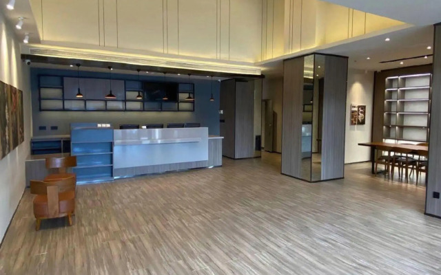 HanTing Hotel (Jilin Railway Station West Square)(汉庭酒店(吉林火车站西广场店))