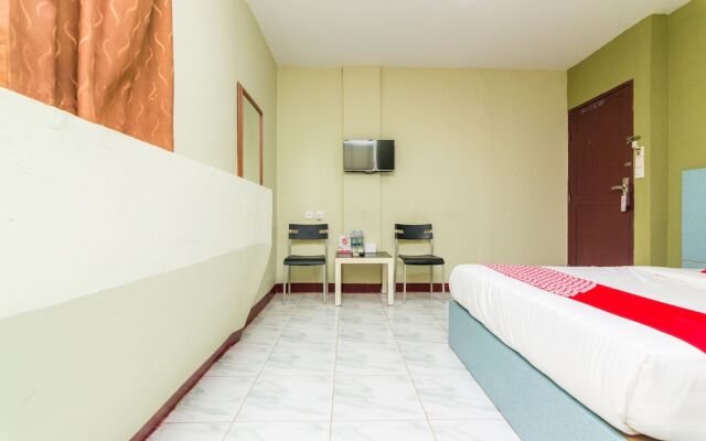 Oyo 1703 Terang Bintang Hotel