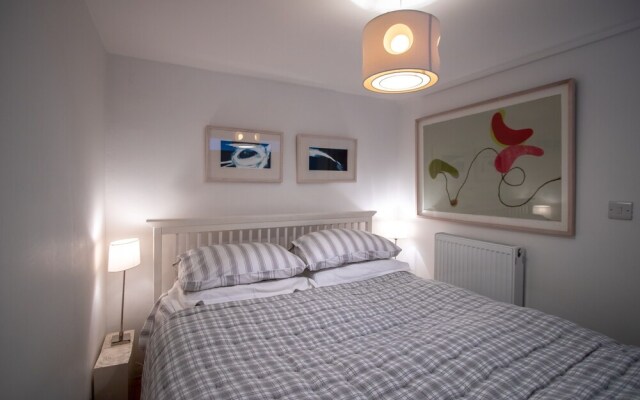 2 Bedroom Apartment in Georgian New Town