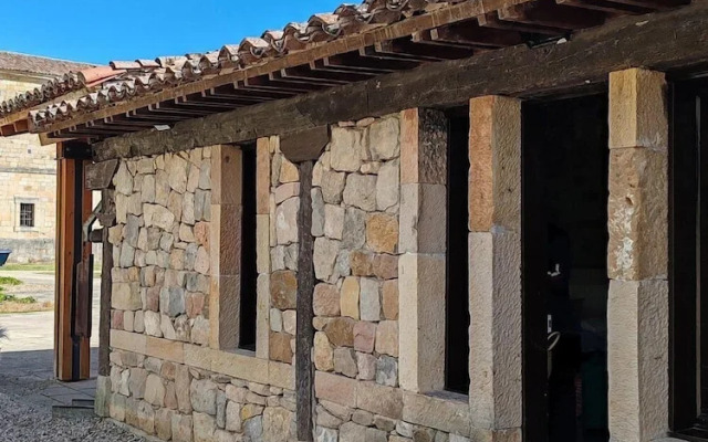 Posada Santa Maria La Real