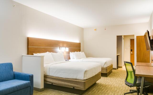 Holiday Inn Express & Suites Russellville, an IHG Hotel