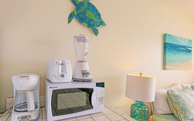 Valley Isle #806 Studio Bedroom Condo by RedAwning