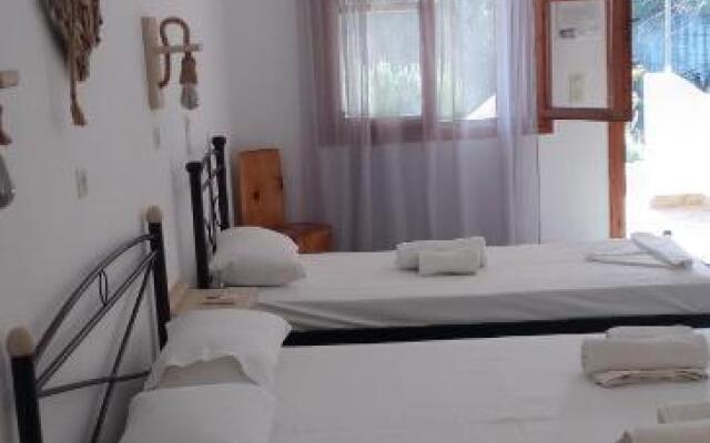 Athina Studio Apartments