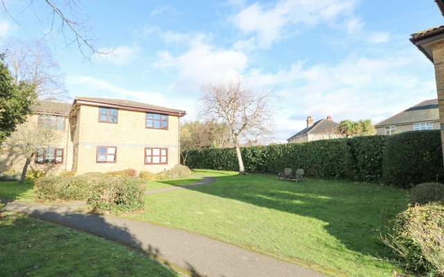 Flat 2, Clifton Gardens