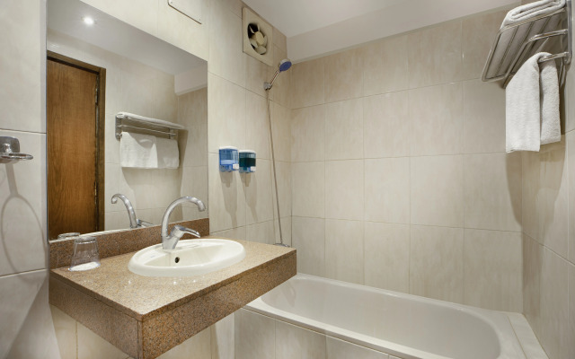 Kanzy Hotel